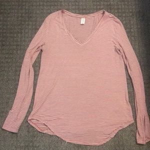 Old navy long sleeve shirt